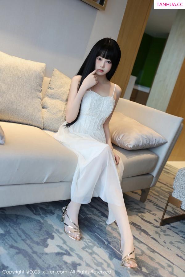   [XiuRen]高清写真图 2023.05.31 No.6828 早川京子 清纯美腿第3张图片